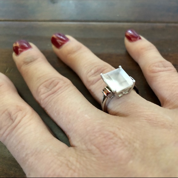 8 ct.t.w. Rose Quartz & Garnet Ring in Silver - Picture 2 of 4